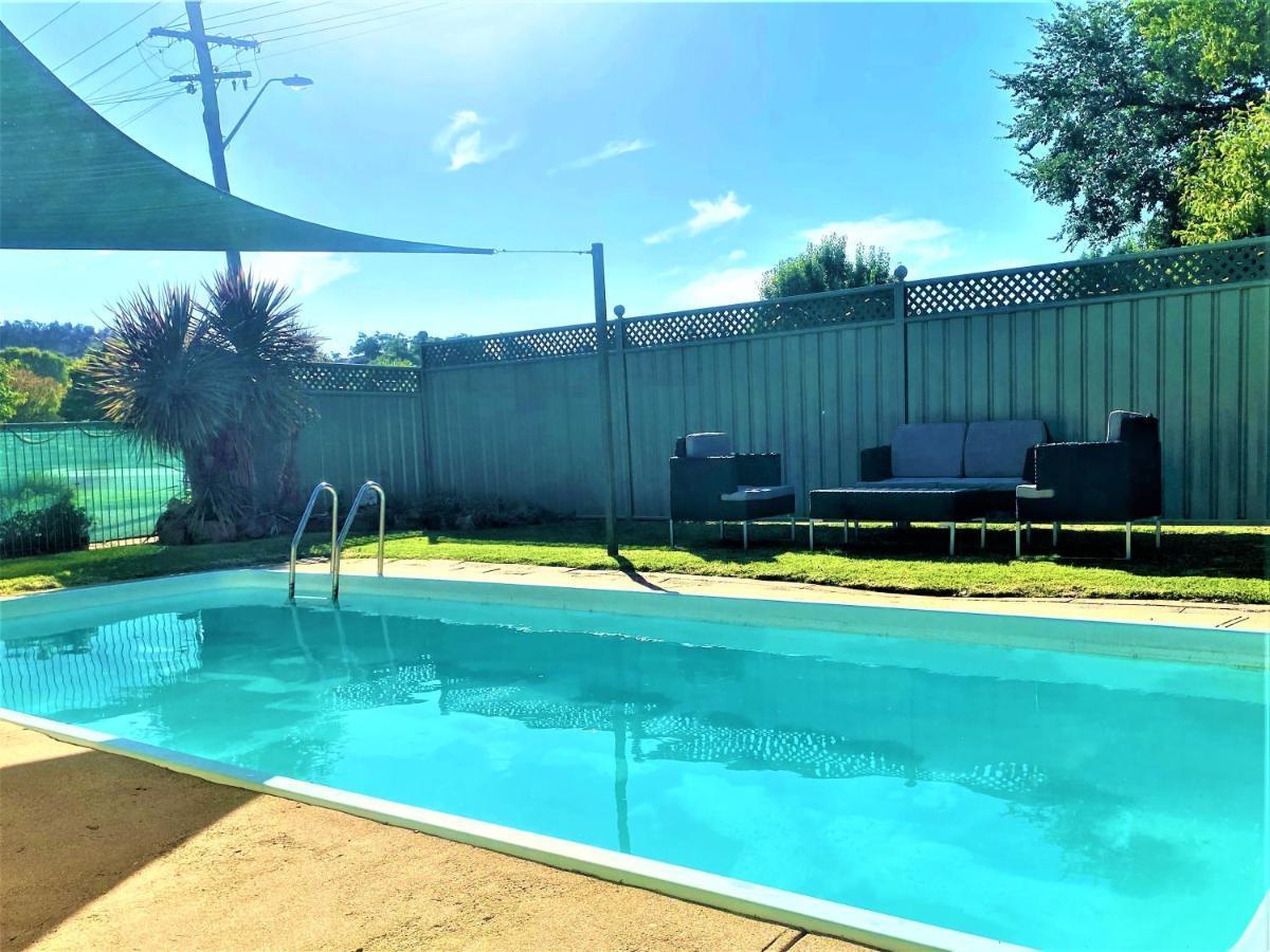 Bradman Motor Inn Cootamundra Exteriér fotografie